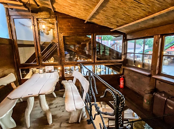 Restauracja Strzech&oacute;wka